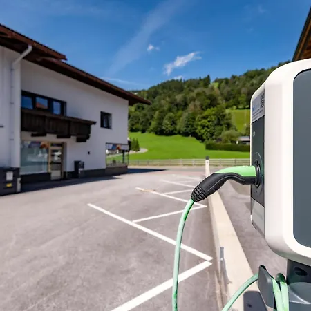 Bucher * ブリクセン イン ターレ